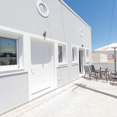 Santorini Pictures * Emporio (Santorini)