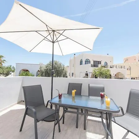 Santorini Pictures شقة