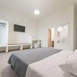 Santorini Pictures Apartman *